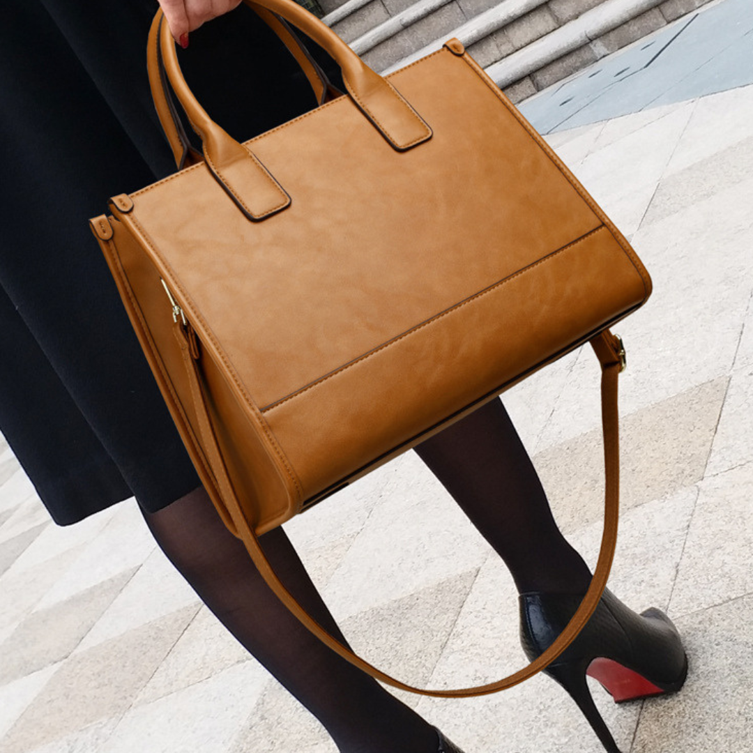 <tc>Chloe 구조적인 토트백</tc>