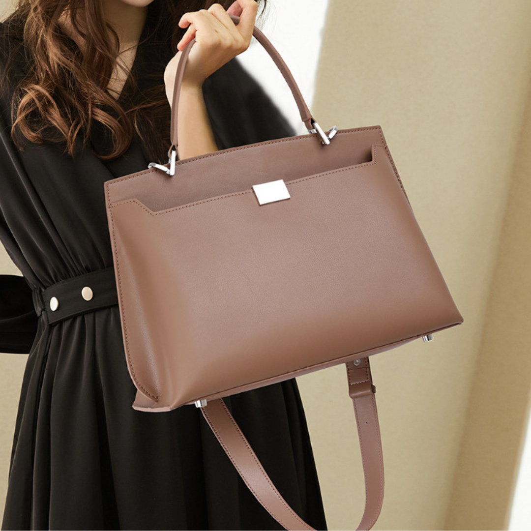 <tc>Dalphine 부드러운 구조의 가죽 토트백</tc>