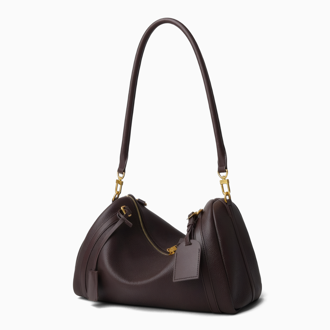 Voyageur Leather Shoulder Bag (Jenny images)